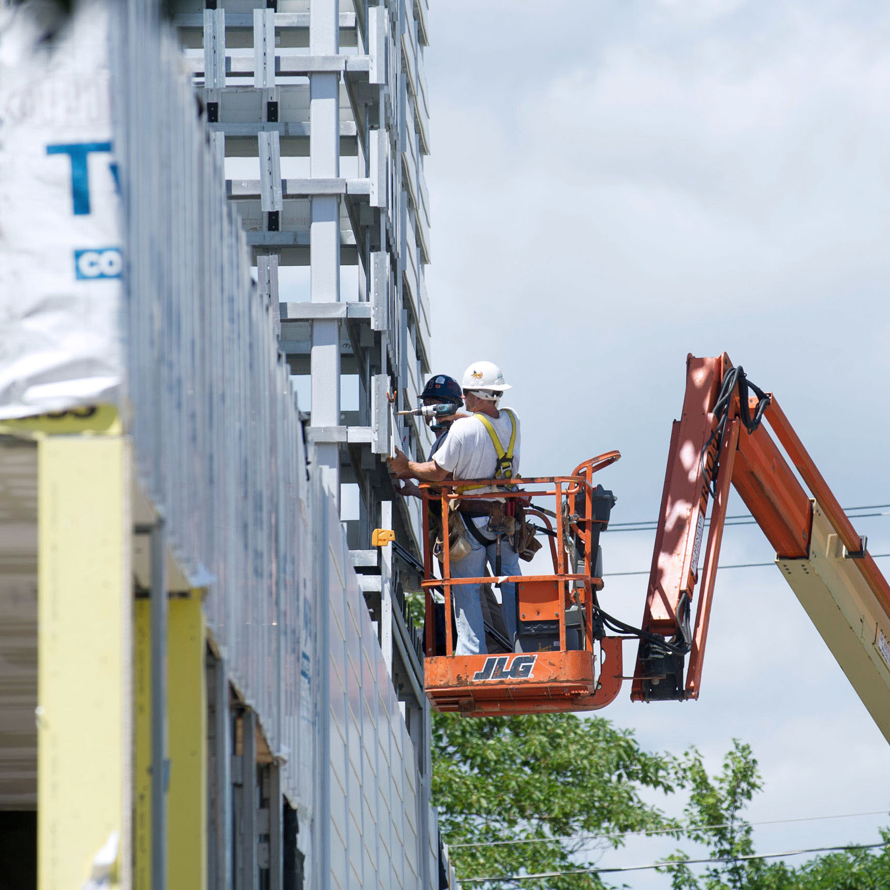 Montage einer Allface-Fassade